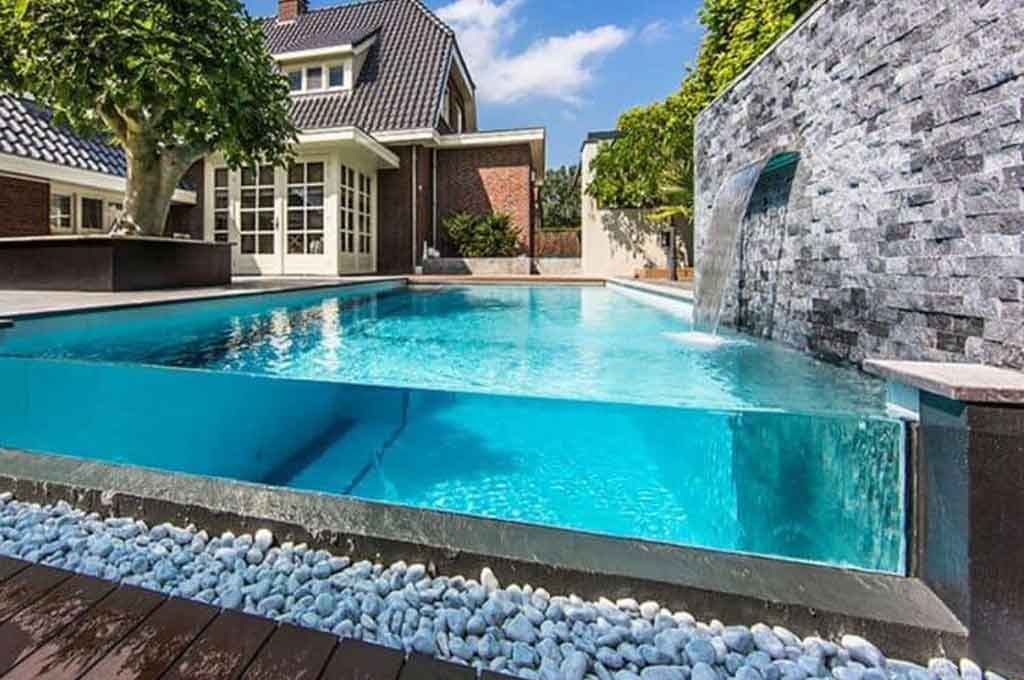 Small In Ground And Above Ground Swimming Pool Design Ideas