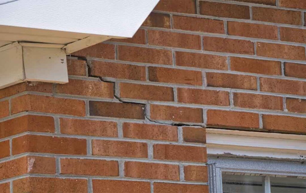 structural wall crack